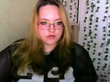 zayarush – webcam model profile photo Image 2