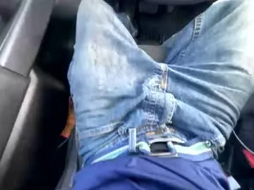 YoungSquad – webcam model profile photo Image 2