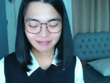 hina_porn – webcam model profile photo Image 6