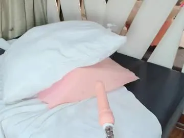 zoe_curvy – webcam model profile photo Image 15