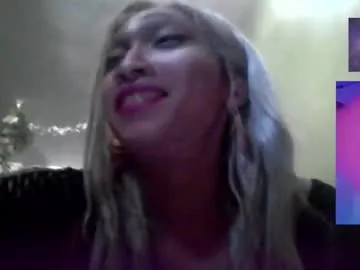 elisonni – webcam model profile photo Image 2
