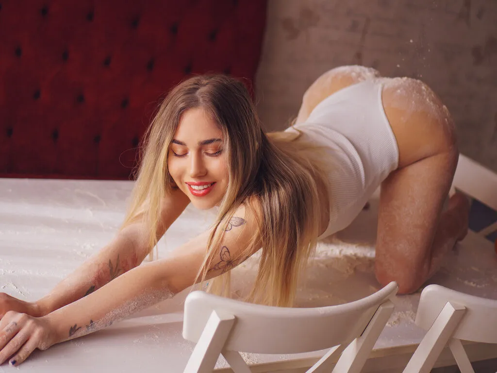 DesireeSanden – webcam model profile photo