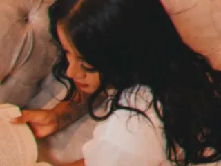 yueyue2003 – webcam model profile photo Image 4