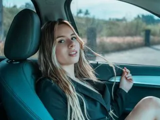 -Miray- – webcam model profile photo Image 2