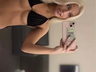 Ella_xoxo – webcam model profile photo