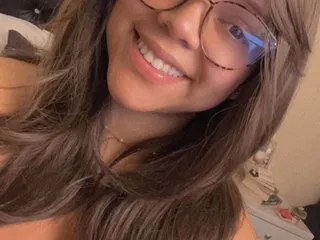 zoe_sweet22 – webcam model profile photo Image 2