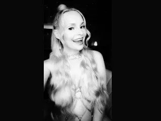 Pleasure- – webcam model profile photo Image 2