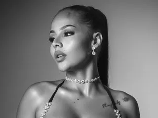 PLUXURY- – webcam model profile photo Image 8