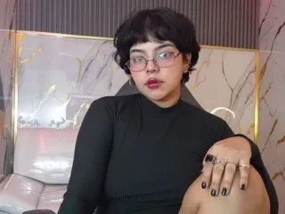 scarlethroa – webcam model profile photo Image 2