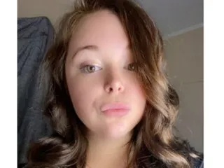 informal_ – webcam model profile photo Image 2