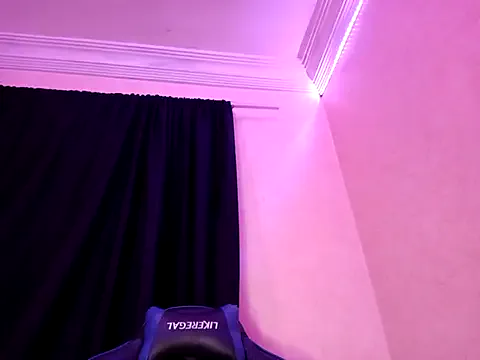 millemimi – webcam model profile photo Image 17