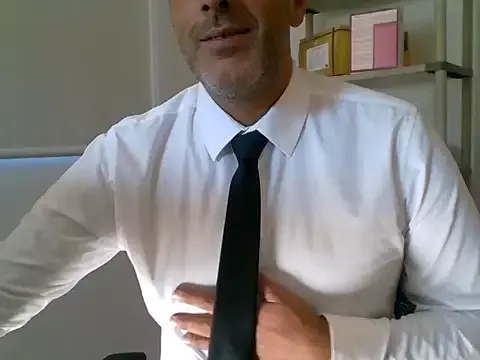 cumband – webcam model profile photo Image 18