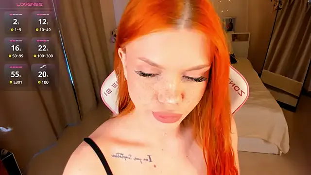 latoriacosner – webcam model profile photo Image 4