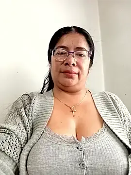 _MiaQueen_ – webcam model profile photo Image 3