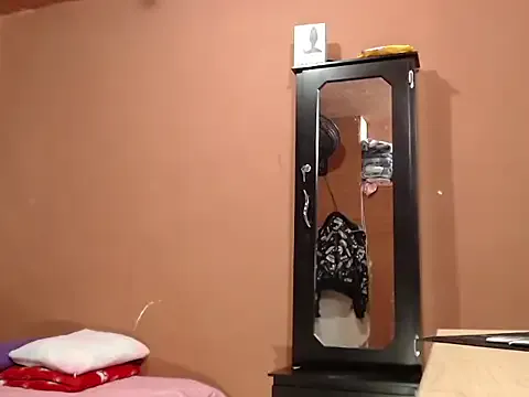 kisapisa434 – webcam model profile photo Image 4