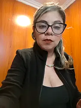Strongqueen – webcam model profile photo Image 14