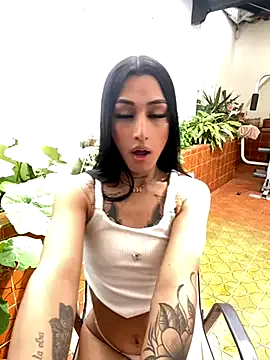 lynxanarres – webcam model profile photo Image 4