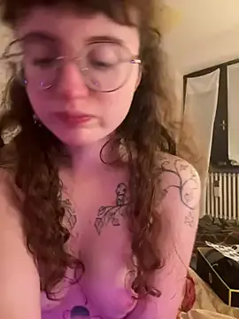 alana15 – webcam model profile photo Image 3