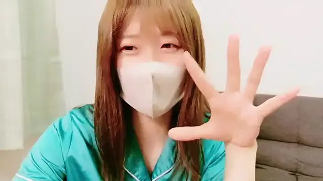 Alicatcua_ – webcam model profile photo Image 15