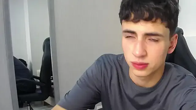 RiogaMaster – webcam model profile photo Image 5