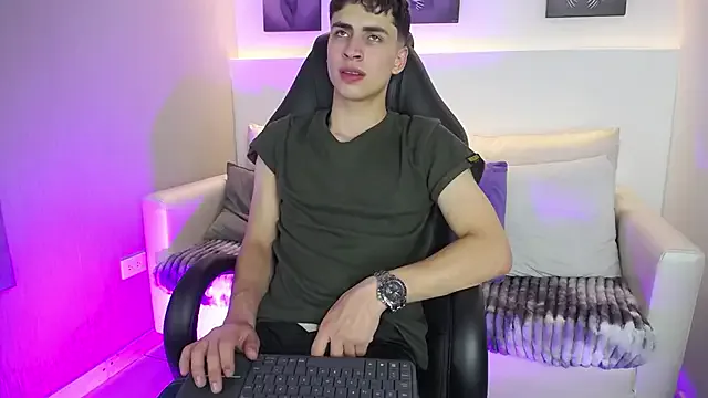 RiogaMaster – webcam model profile photo Image 7