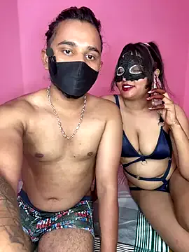 Ptashkaa – webcam model profile photo Image 3