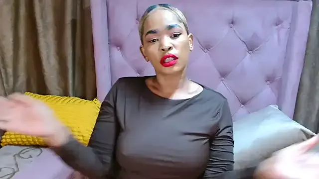 Prueberry – webcam model profile photo Image 6