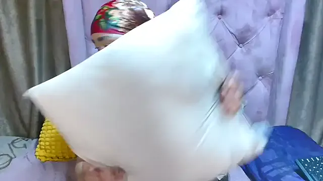 Prueberry – webcam model profile photo Image 7