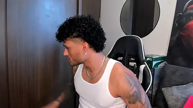 Goldi159 – webcam model profile photo Image 2