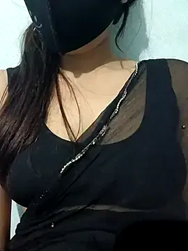 loya_best – webcam model profile photo Image 2