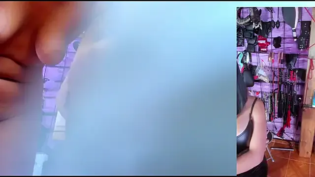 miaandmolly_ – webcam model profile photo Image 4