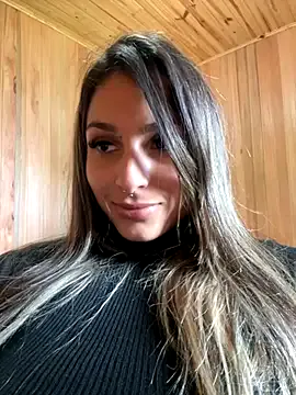 Alicatcua_ – webcam model profile photo Image 16