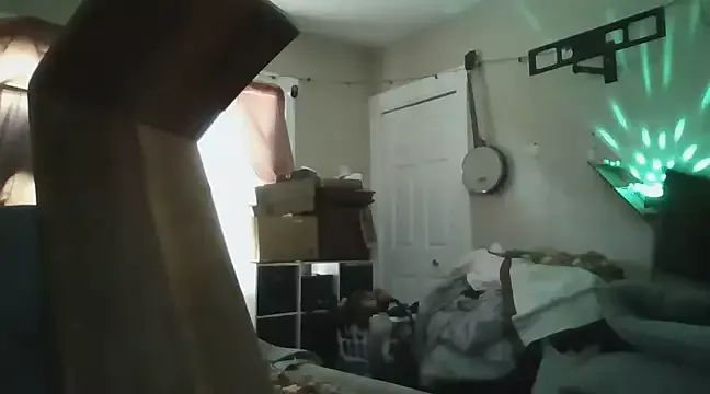 allissonw13 – webcam model profile photo