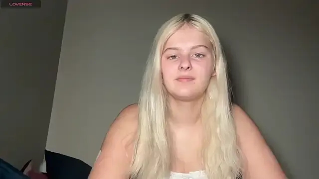 sareandrob – webcam model profile photo Image 3