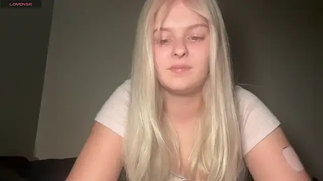 sareandrob – webcam model profile photo Image 5