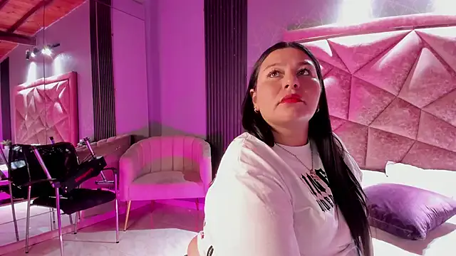 luckrose – webcam model profile photo Image 7