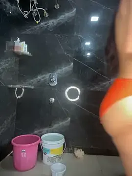 loya_best – webcam model profile photo Image 6