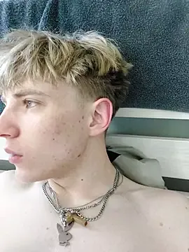 millemimi – webcam model profile photo Image 12