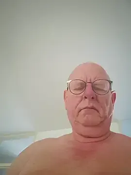 raisawetsx – webcam model profile photo Image 16