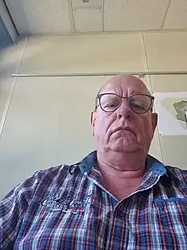 raisawetsx – webcam model profile photo Image 17