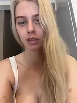 PARAmau – webcam model profile photo Image 2