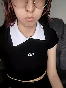 DoriDeluxe66 – webcam model profile photo Image 4