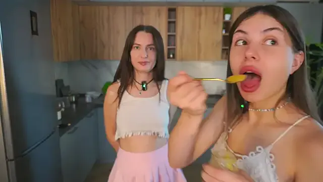 lucretiaburnaugh – webcam model profile photo Image 10