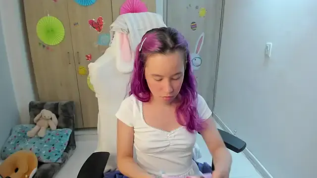 Rinamay_ – webcam model profile photo Image 4