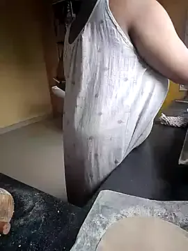 anaids_dam – webcam model profile photo Image 10