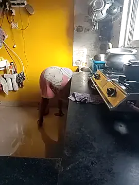 anaids_dam – webcam model profile photo Image 13