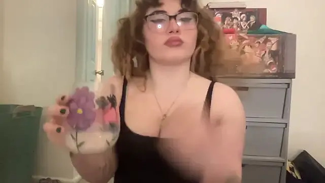 mila_stunning – webcam model profile photo Image 3