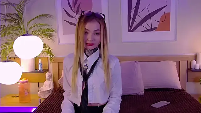 AriWild – webcam model profile photo