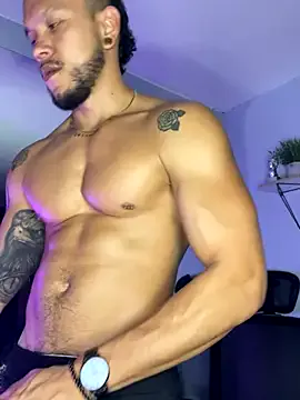 tyler_gus – webcam model profile photo Image 18