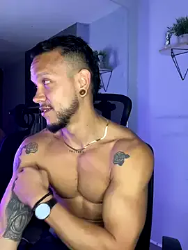 tyler_gus – webcam model profile photo Image 5
